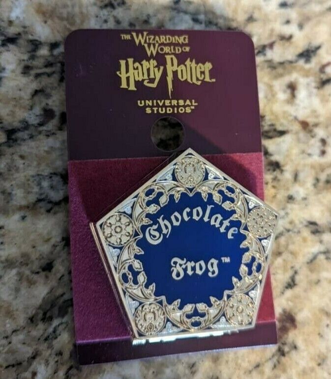 Universal Studios Wizarding World of Harry Potter Chocolate Frog Scented Pin New