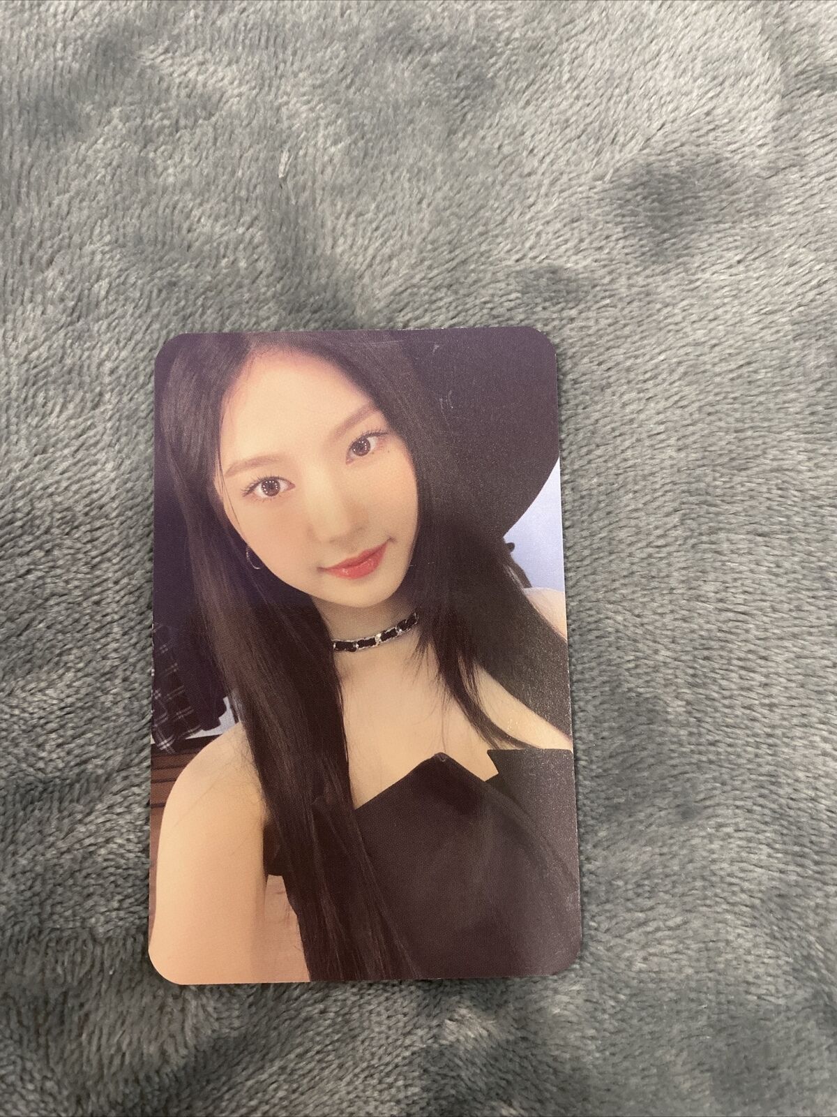 kpop photocard- Isa from STAYC. SO BAD Album