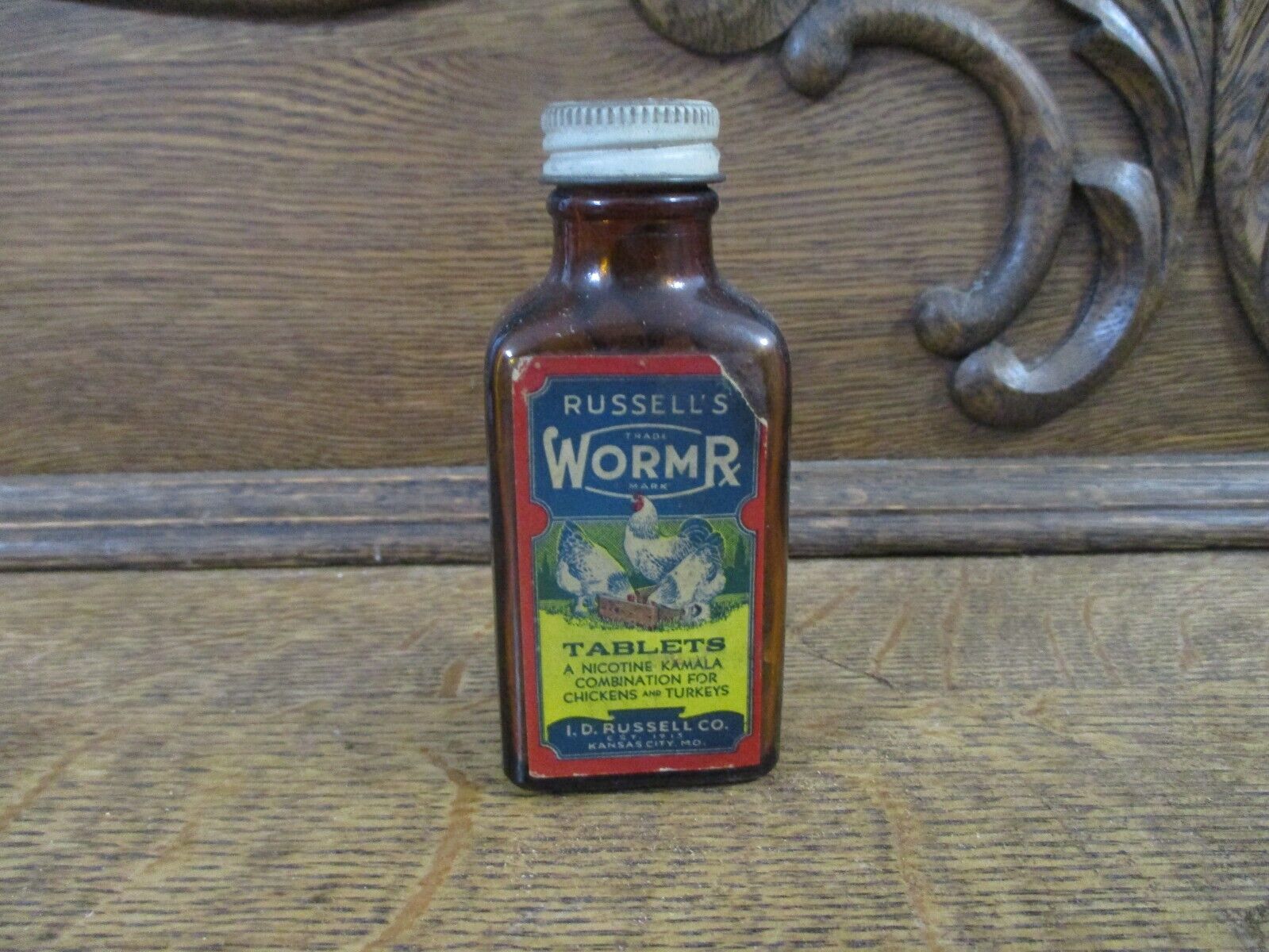 Vintage Russell\'s WormR Poultry Tablets in Bottle