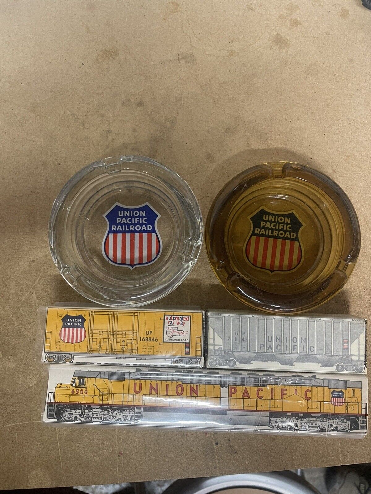 union pacific DD40x, Hopper and Box Car Matches with 1 UP Ashtray