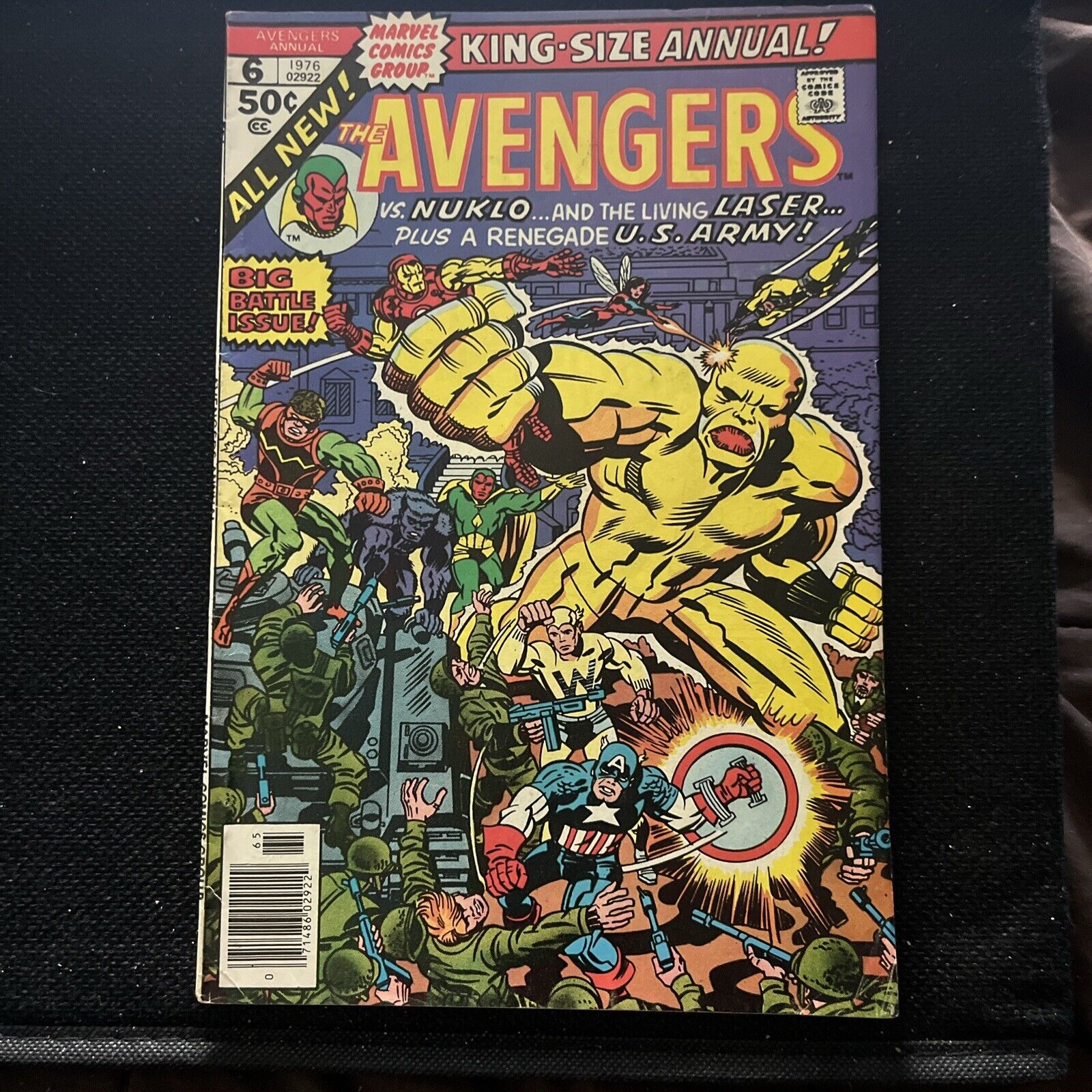 AVENGERS ANNUAL #6 VG+ (Marvel 1976) Captain America Whizzer Living Laser NUKLO