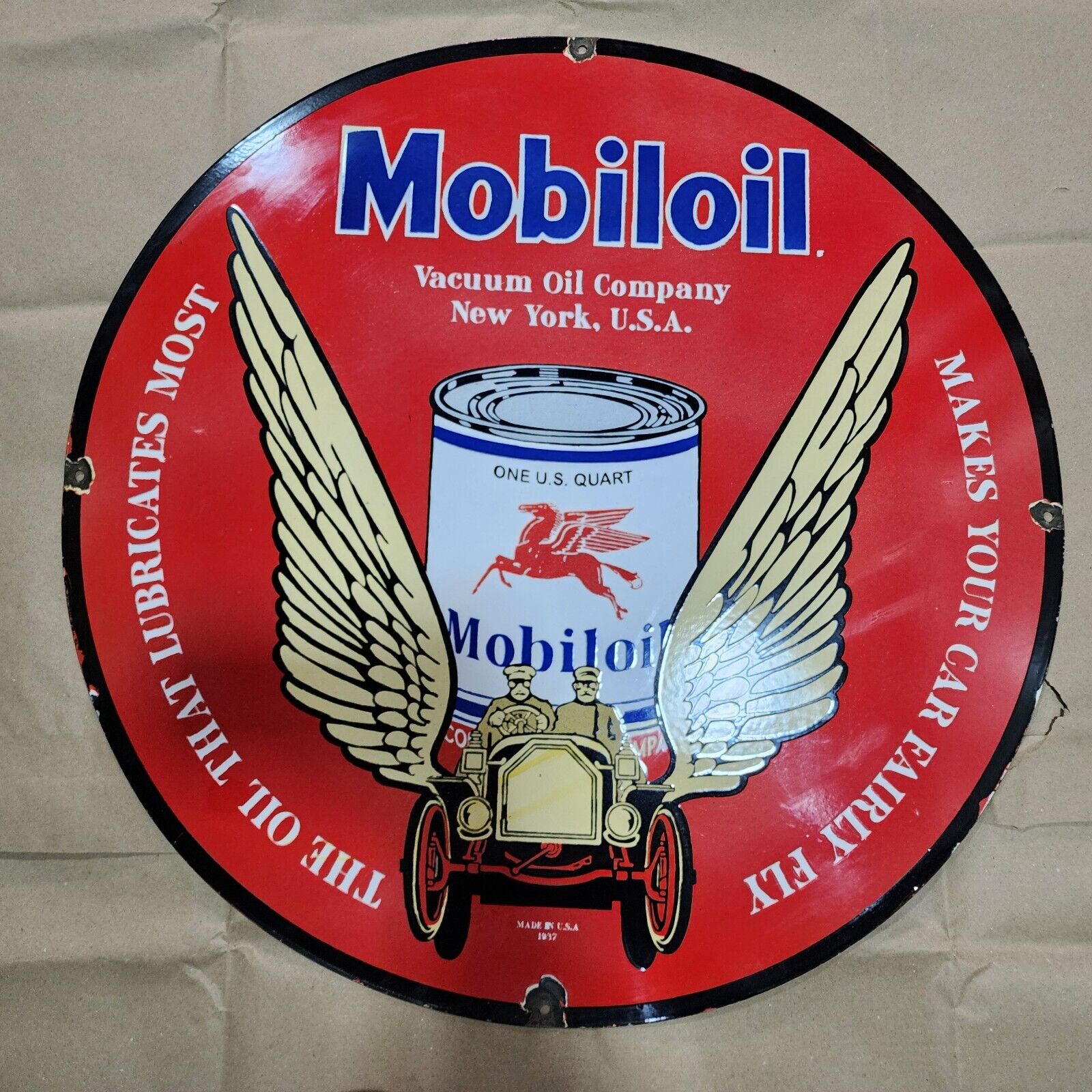 MOBIL OIL WINGS PORCELAIN ENAMEL SIGN 30 INCHES ROUND