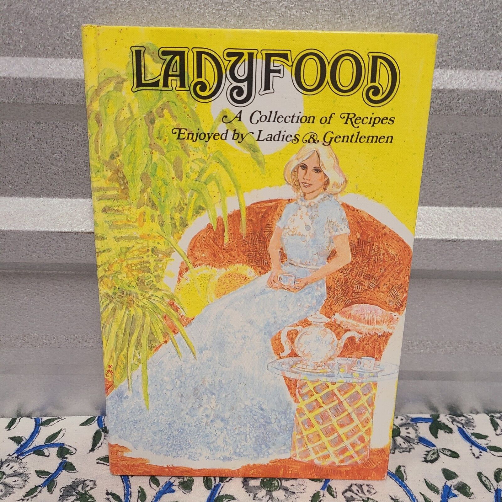 Vintage Gamma Phi Beta Sorority Cookbook - Ladyfood Hardcover