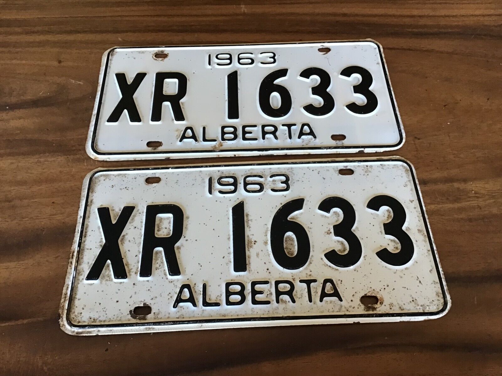 VINTAGE 1963 Alberta LICENSE PLATE Set # XR-1633 - Canadian Seller