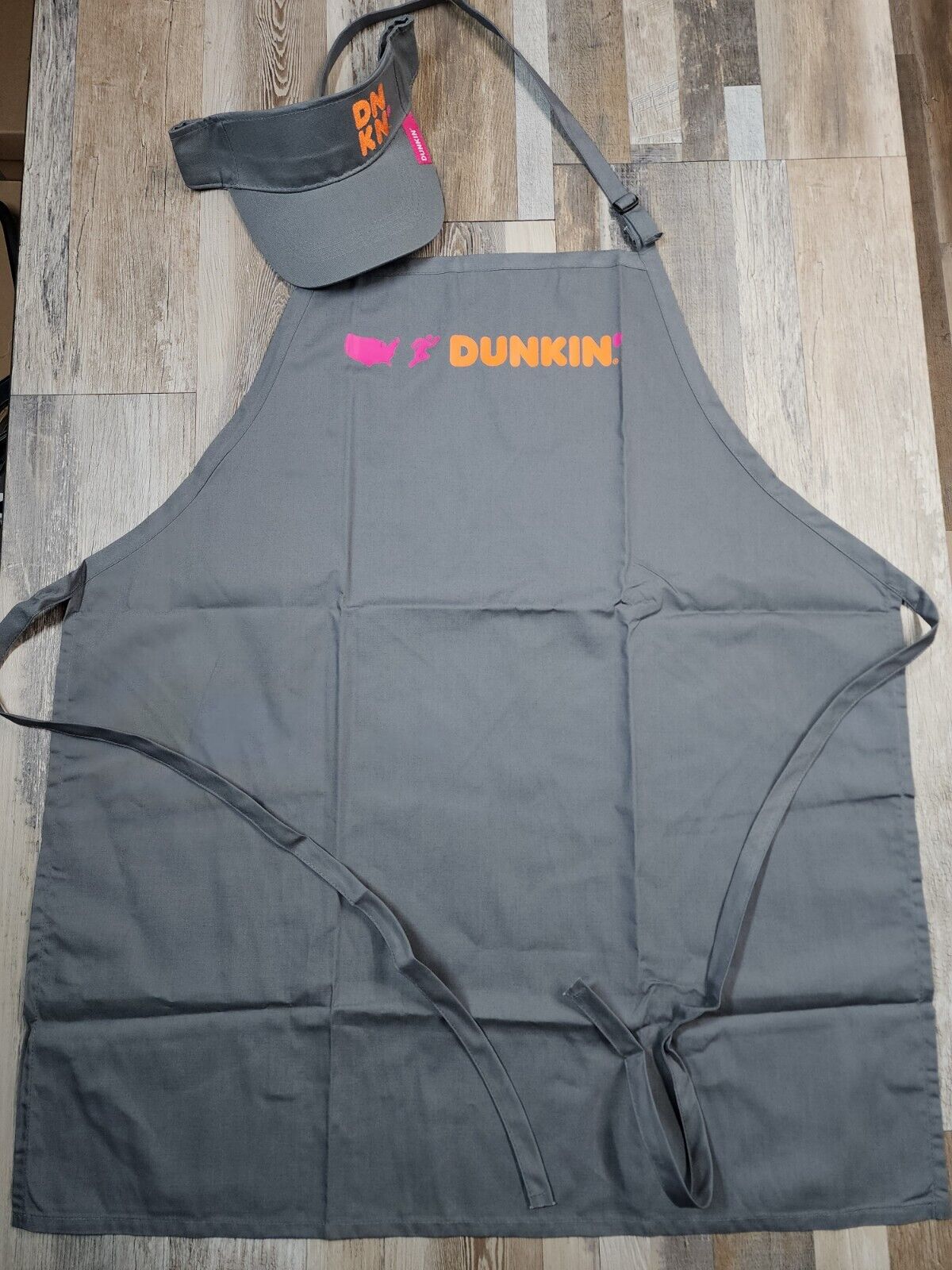 New Set Official DUNKIN DONUTS Uniform Apron Adult S/M + Adult Visor In GRAY