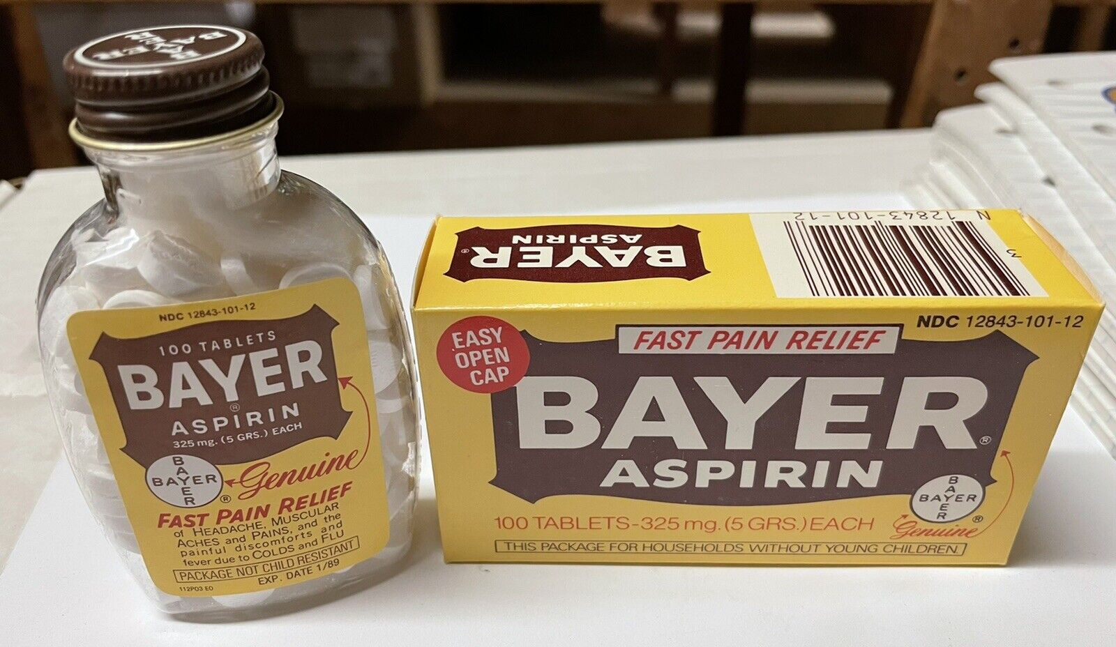 Vintage Bayer Aspirin Tablets Plastic Bottle Metal Cap With Box