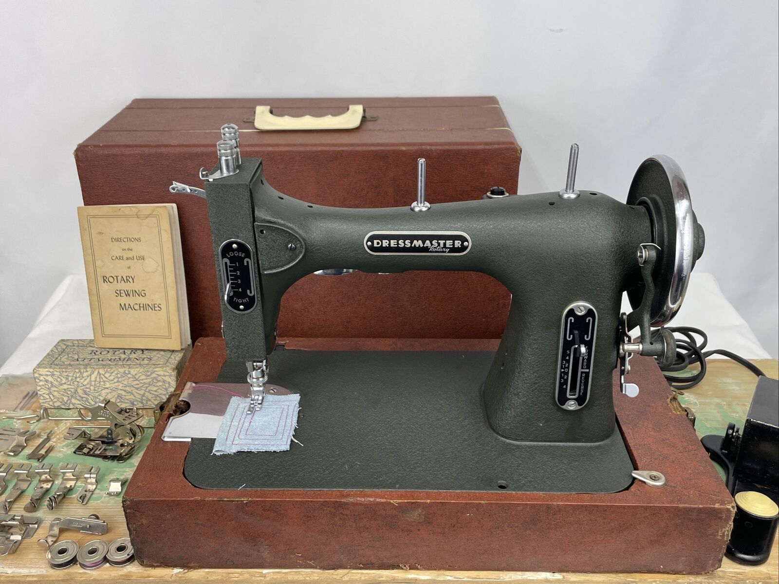 SERVICED Heavy Duty Vtg Sewing Machine 1940s 1950s 1960 Green Rotary MCM Mid Mod