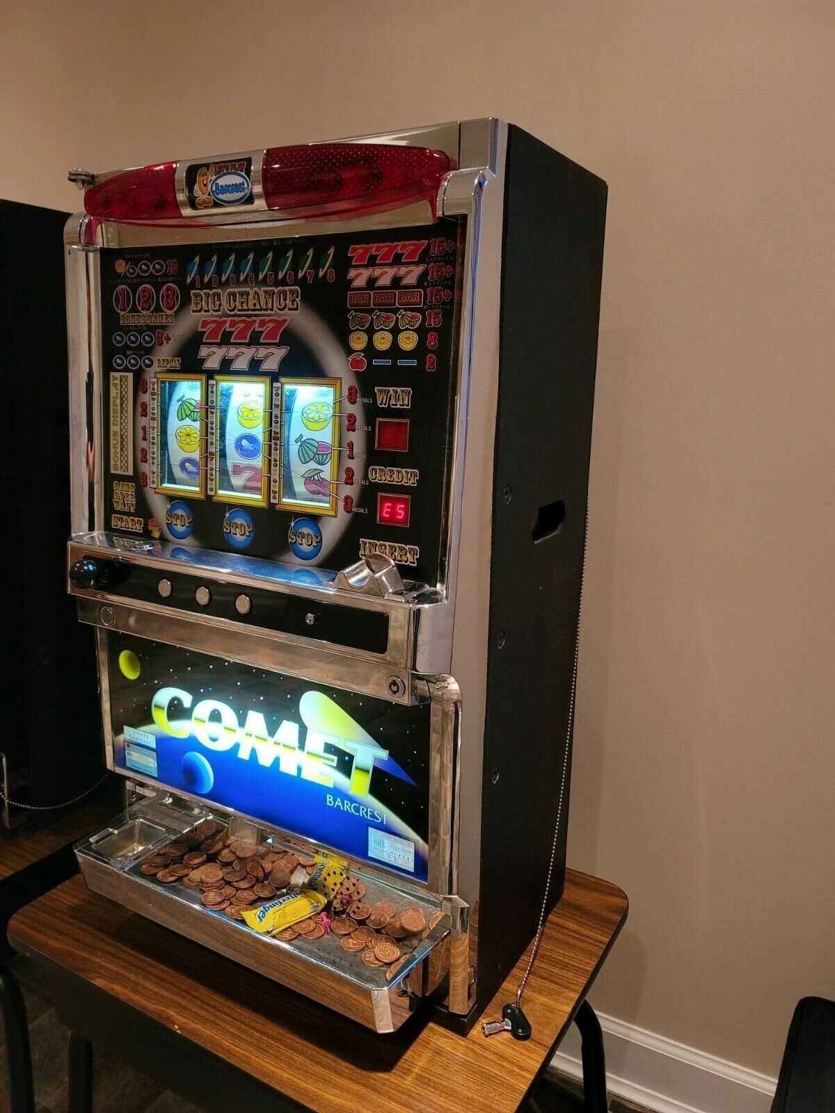 Vintage Slot Machine Comet with Tokens and key