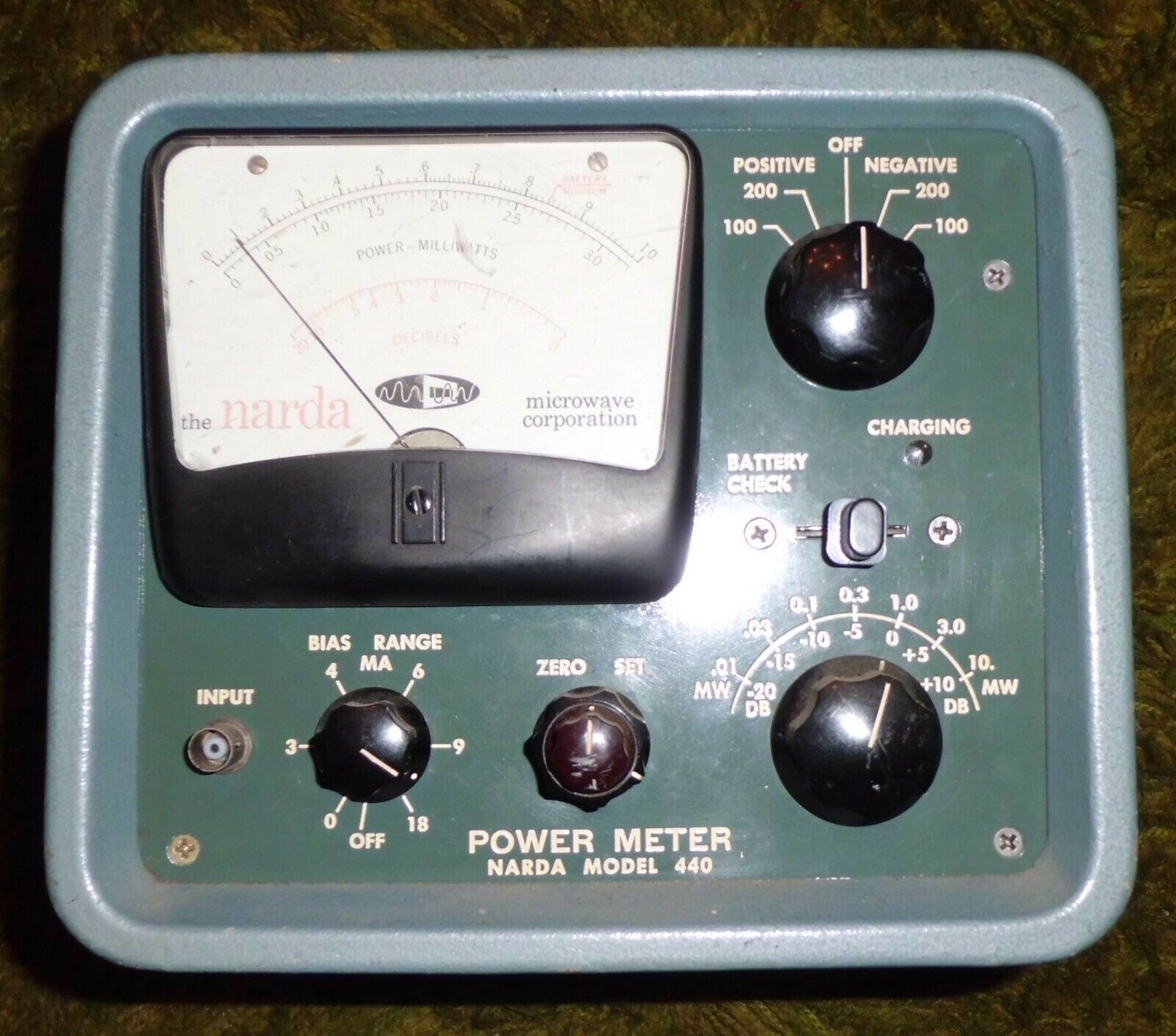 Vintage Narda Microwave Analog Power Meter Model 440