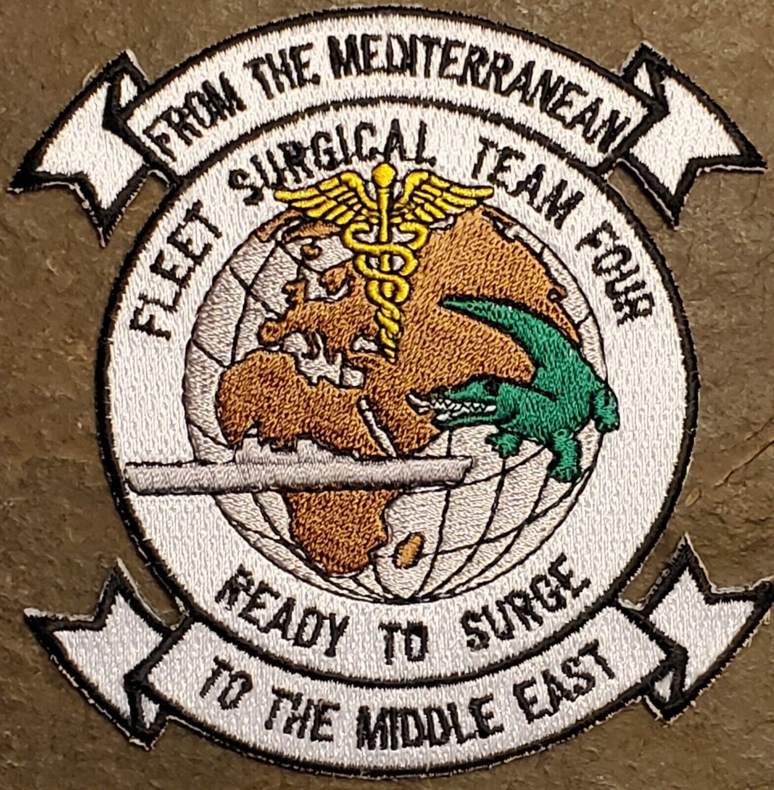 USN NAVY USS FLEET SURGICAL TEAM FOUR READY TO SURGE EMBROIDERED PATCH COLOR VTG