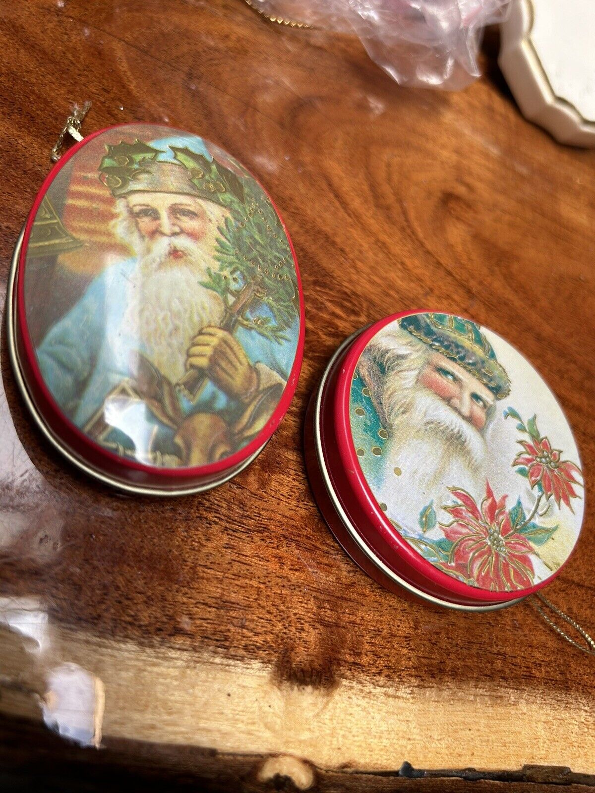 Lot  of Two Vtg. Mrs Grossman's Paper Co Tin Cans Christmas Ornaments Oval Round