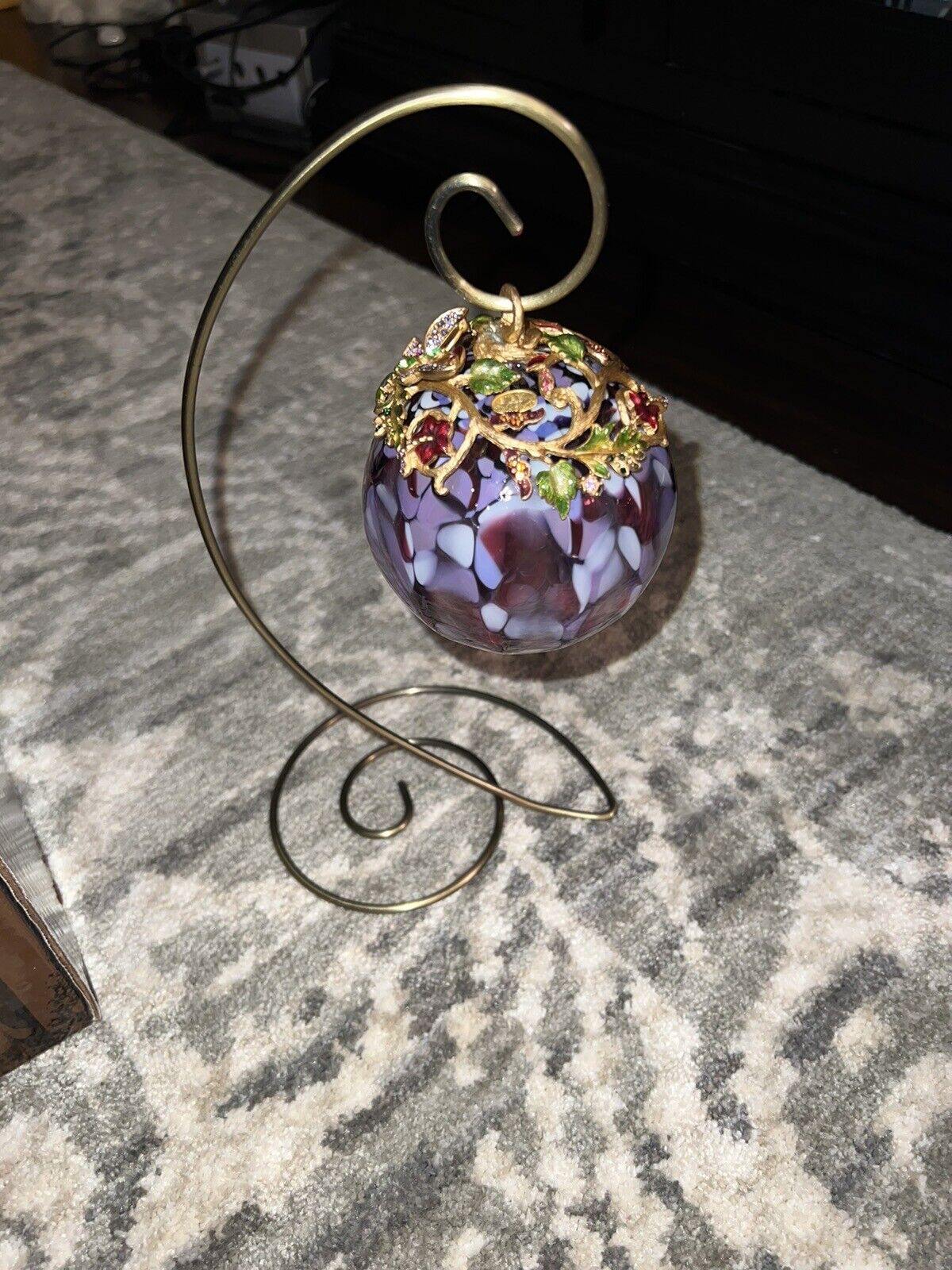 JAY STRONGWATER CHRISTMAS ORNAMENT BALL LARGE AMETHYST BUTTERFLY HANGING