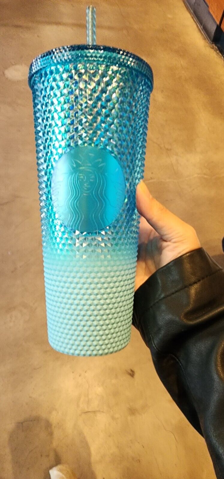 NEW Starbucks 2023 Glacier Blue Ombre Gradient Bling Studded 24oz Venti Tumbler