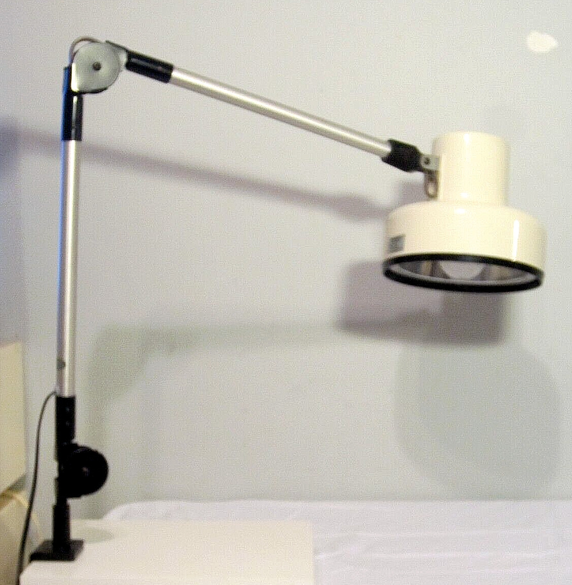 Vintage Panasonic LS 605E Swing Arm Industrial Drafting Light Flex Table Lamp