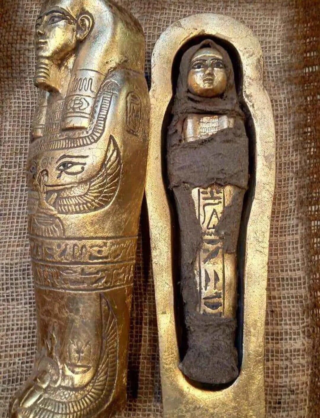 Authentic Ancient Egyptian Gold Pharaoh Sarcophagus with Mummy (35 cm) ,Egypy