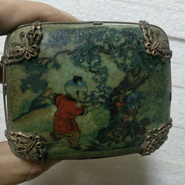DELICATE CHINESE SILVER INLAID PORCELAIN HANDMADE BUTTERFLY & DRAGON JEWELRY BOX