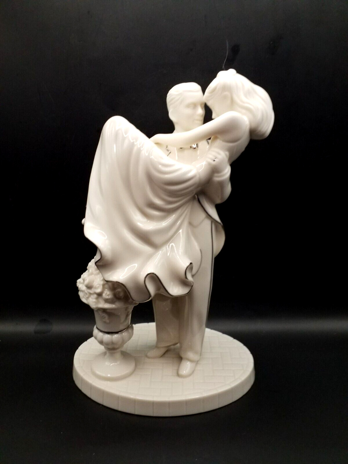 New Lenox Cake Topper Wedding Promise Figurine Swept Away Bride Groom $100 orig