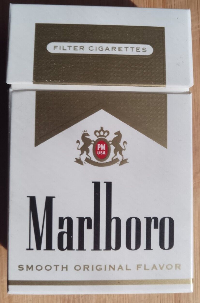 Empty Mint Marlboro 20\'s Gold Cigarette Pack Phillip Morris Made In The USA 