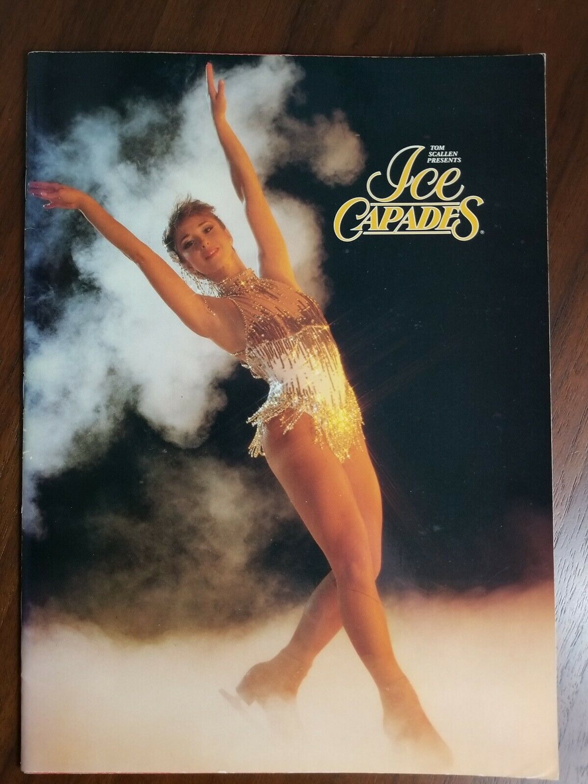 1988 Press Photo Act Book Ace Capades Ice Skating - Tom Scallen