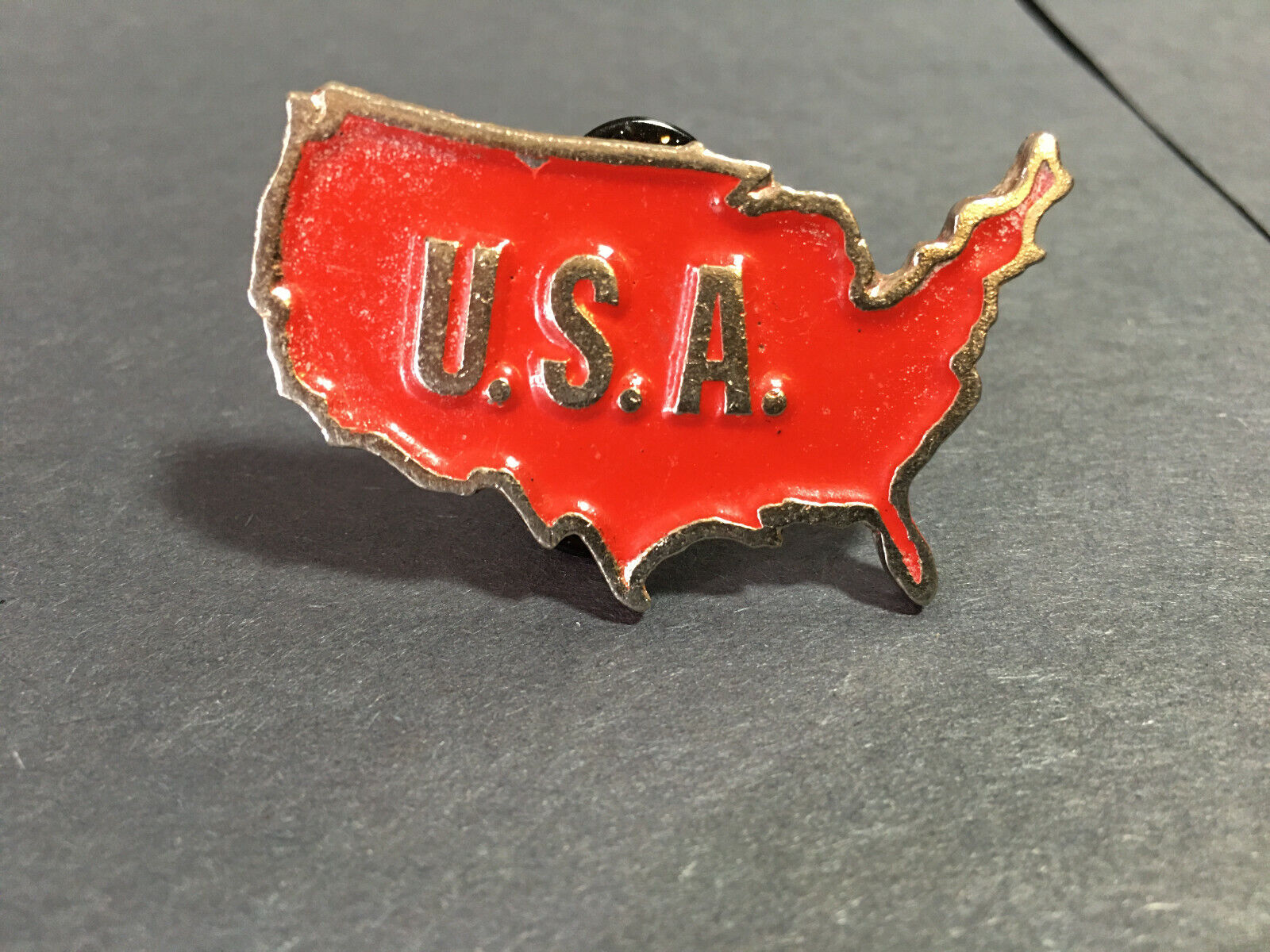 USA PIN -  MM Limited Chicago U.S.A  Pin,  Vintage Red USA lapel or jacket Pin