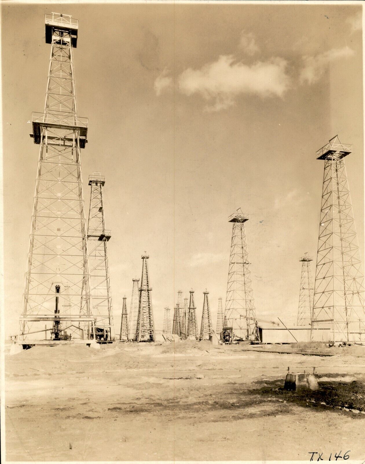 GA131 Original Underwood Photo OIL DERRICKS Fossil Fuel Drilling Industry Site