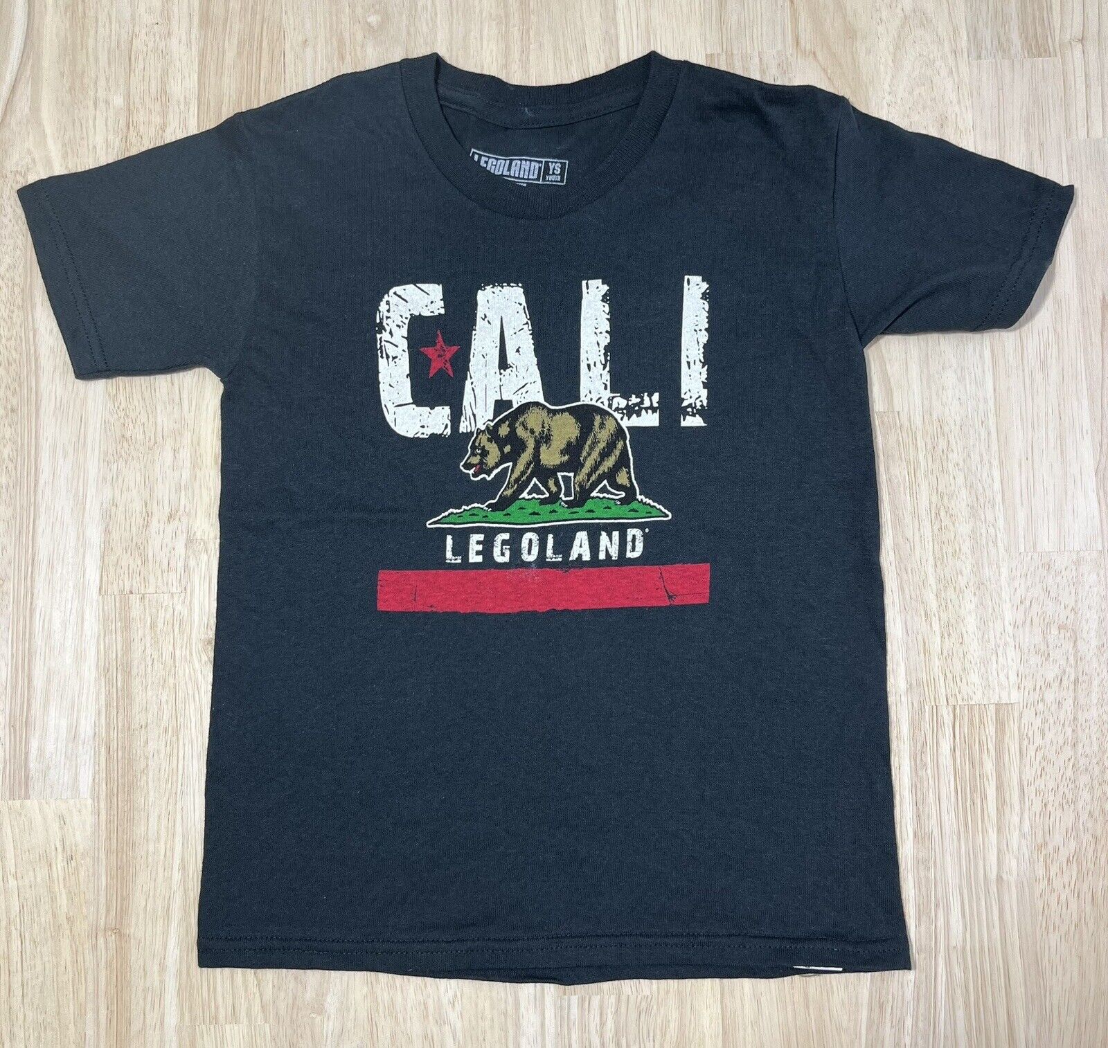 (Youth S) LEGOLAND Park Cali Bear Shirt Black CALIFORNIA Cotton Tee NWOT