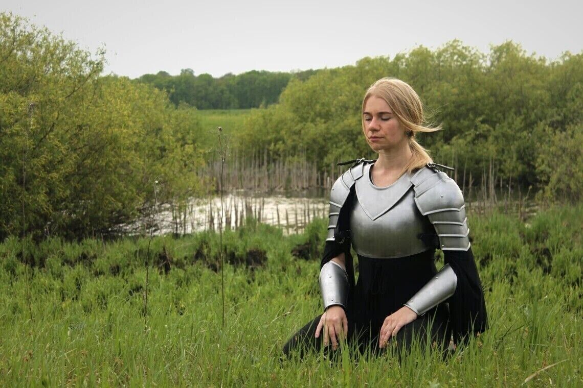 Medeival Steel Female witcher fantasy LOTR Cosplay Armor Warrior movie Costume