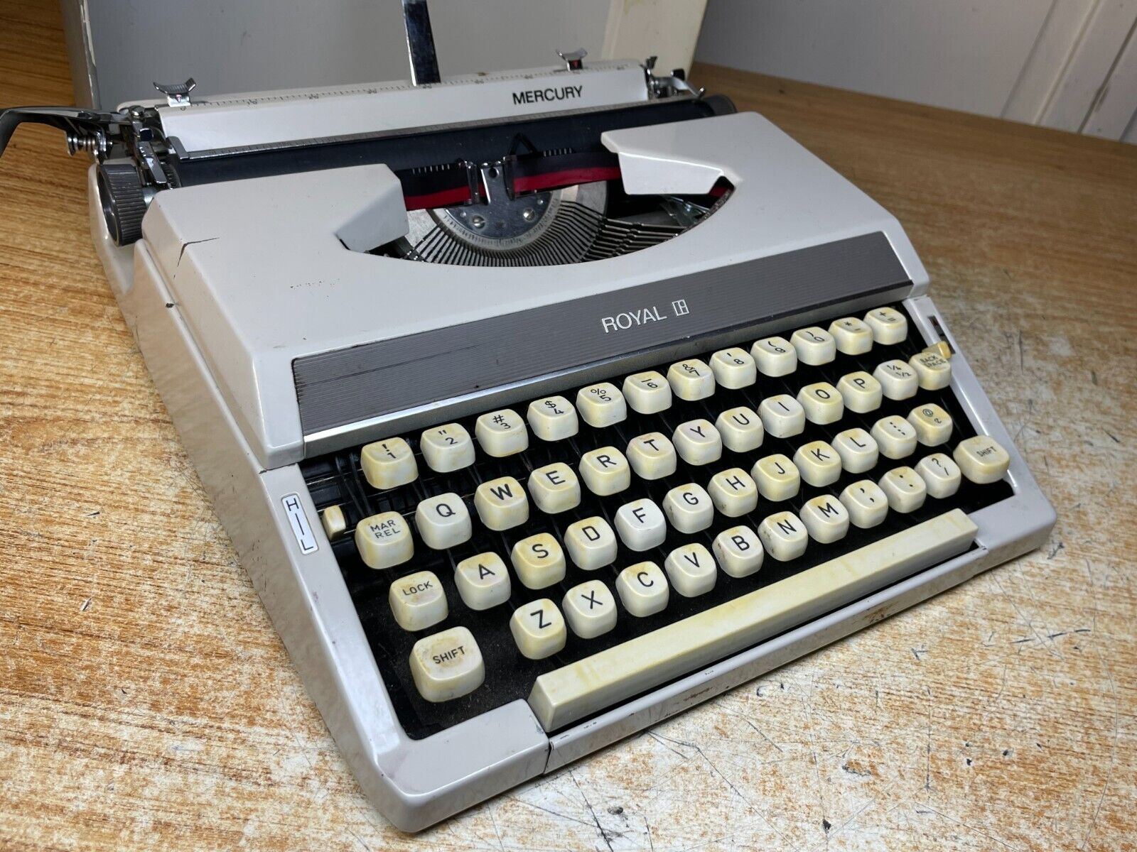 1971 Royal Mercury Working Vintage Portable Typewriter w New Ink