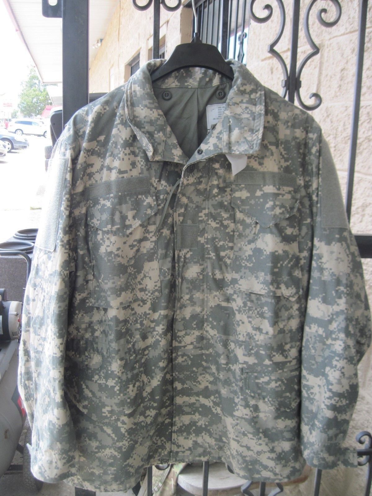 COAT COLD WEATHER , FIELD  ACU PATTERN  SIZE: LARGE-LONG   NSN: 8415-01-521-2265