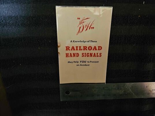 D&H Knowledge of Railroad Hand Signals Training Card W/Plastic Cover 