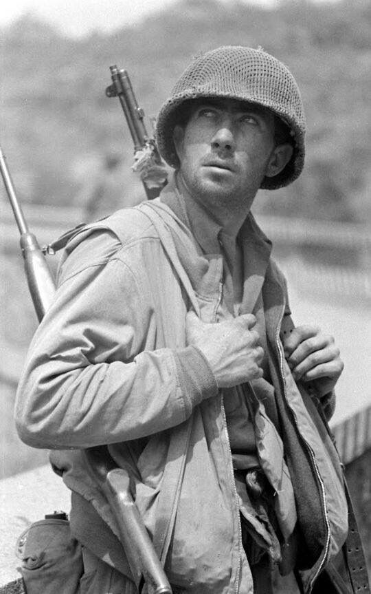 WW2 Photo WWII US Soldier Portrait M1 Garand Carbine  Italy World War Two / 1420