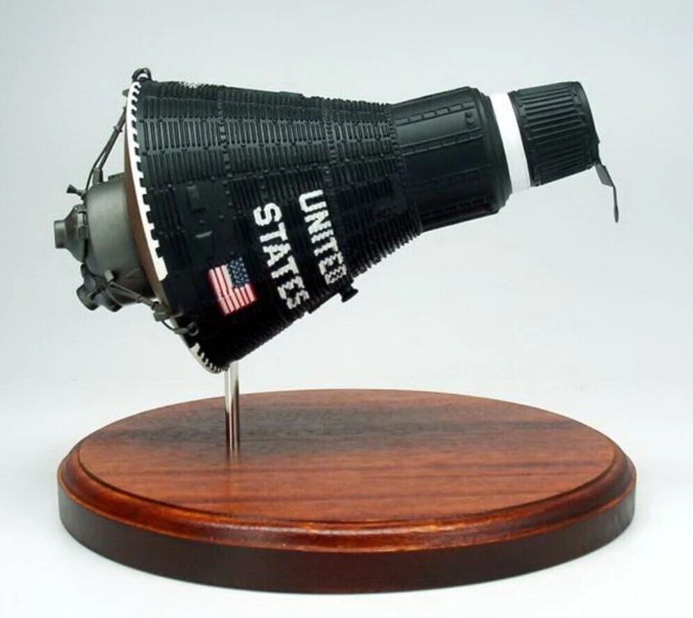NASA Project Mercury Space Capsule Simulated Flight Desk Display 1/15 SC Model