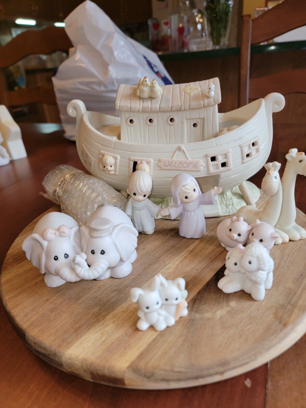 1992 Precious Moments Two By Two Noah\'s Ark Porcelain Figurine No Box 8 Pieces .