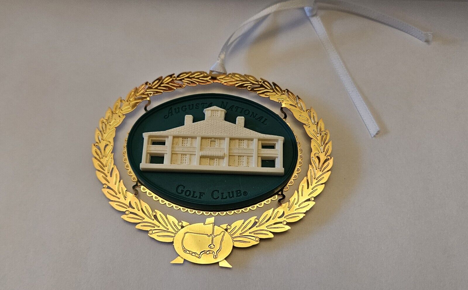 2001 RARE Masters AUGUSTA NATIONAL GOLF CLUBHOUSE CHRISTMAS ORNAMENT