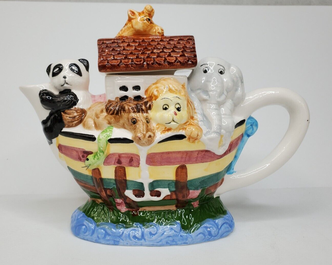 Vintage Noah\'s Ark Teapot New World Specialties Ceramic NIB 1995