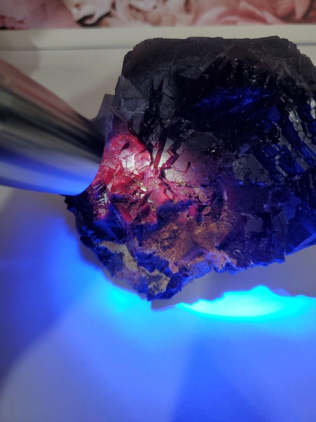 Natural Black Rose Fluorescent Cube Fluorite/ calcite  Mineral Specimen 874g 