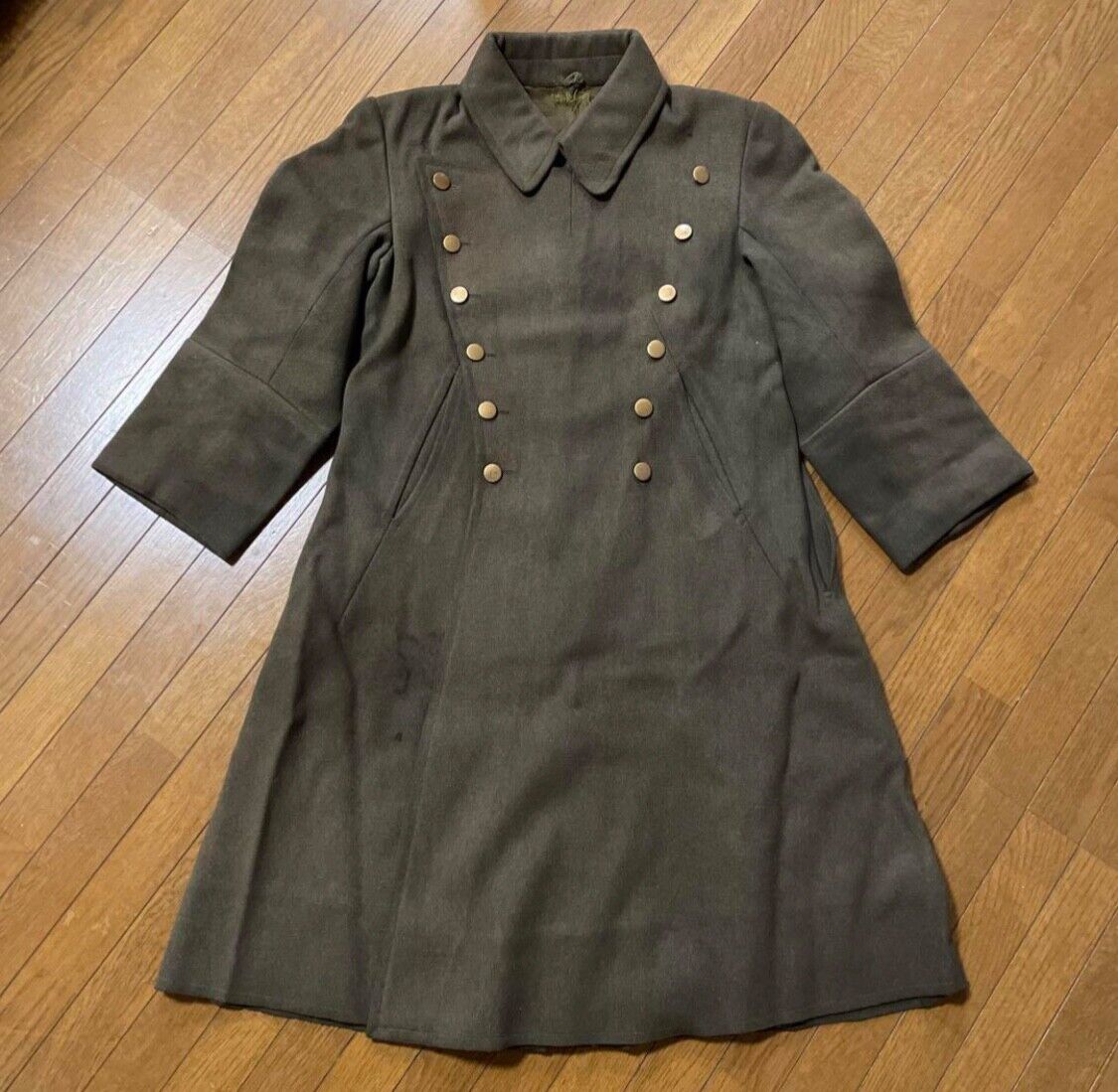 World War II Imperial Japanese Army Officer\'s Overcoat, Authentic Collectible