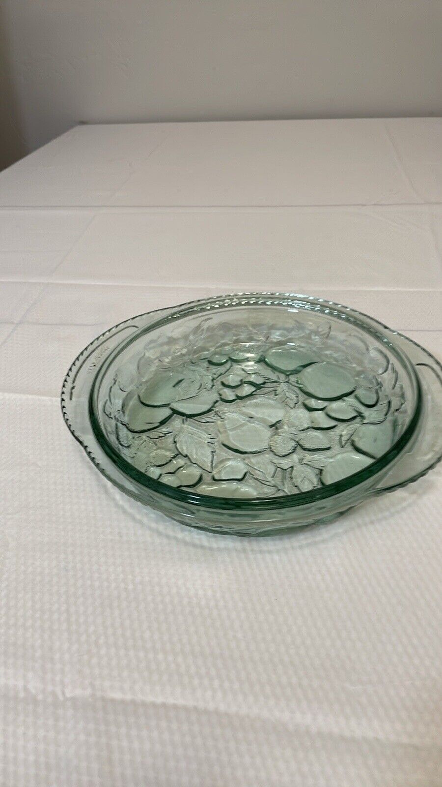 Vintage Libbey Green Glass Orchard Fruit Embossed 9” Pie Dish