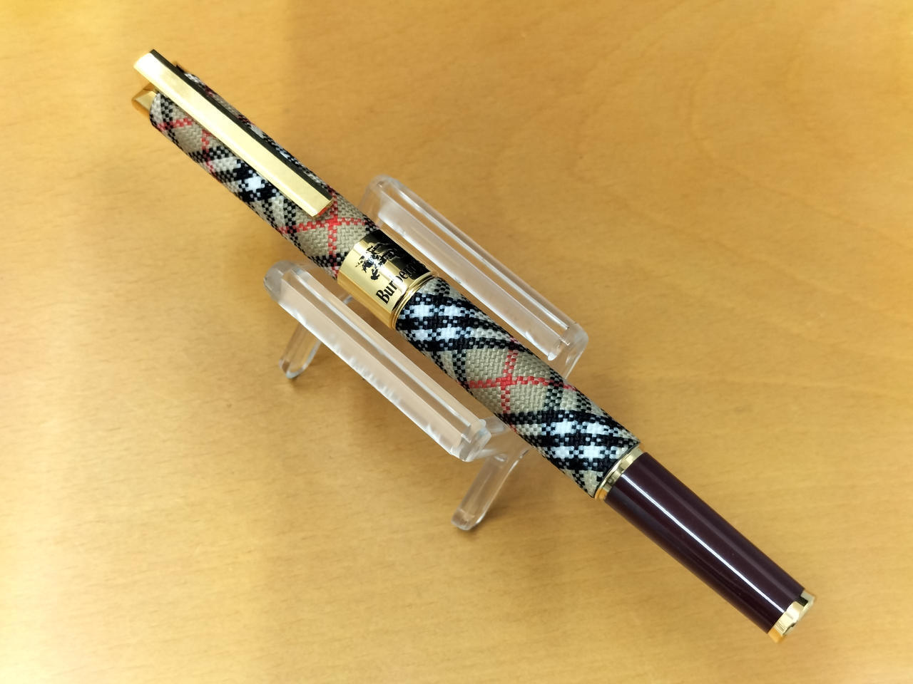 Burberrys Fountain Pen Brown Plaid Nib M 14K 585M Writing Instruments w/Case 