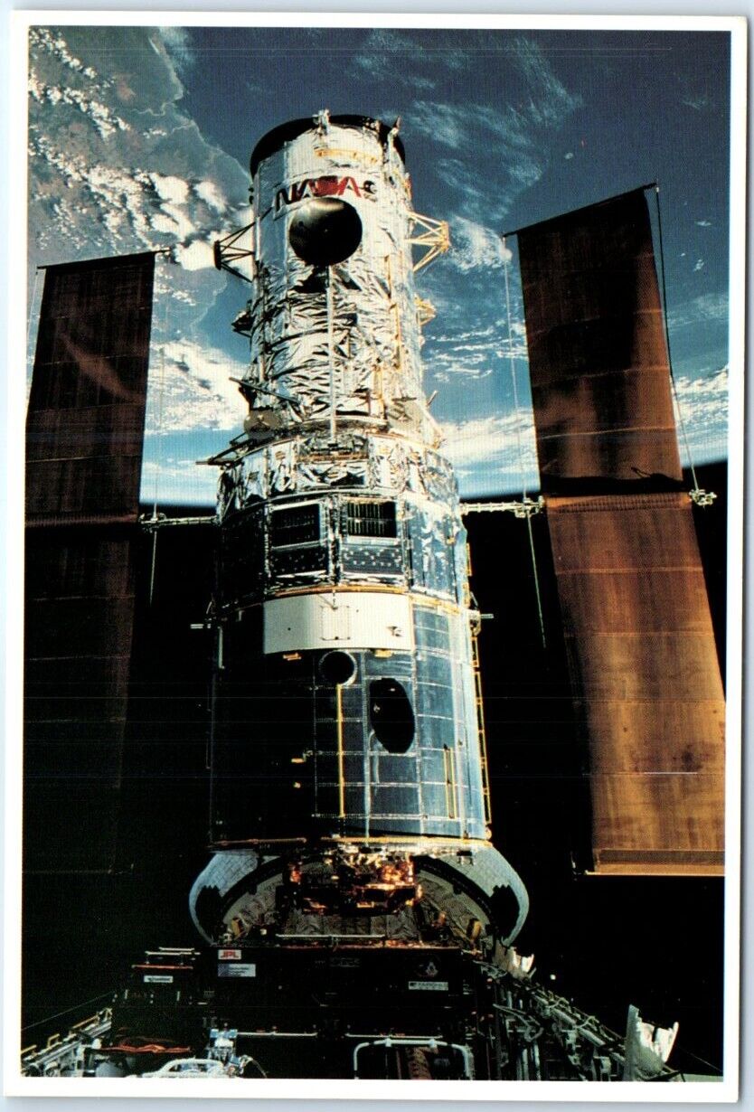 Postcard Hubble Rescue Onboard Scene