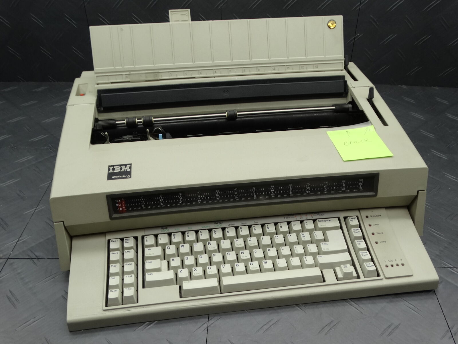 IBM Wheelwriter 5 Electric Typewriter Type 674X Vintage 1986