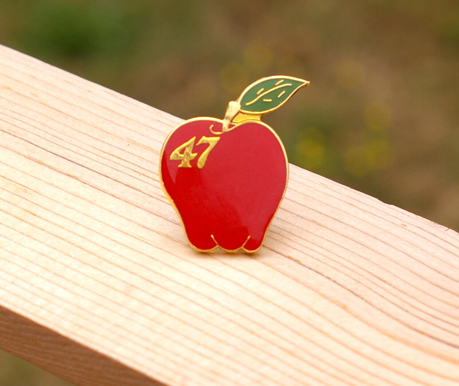 Red Apple 47 1\