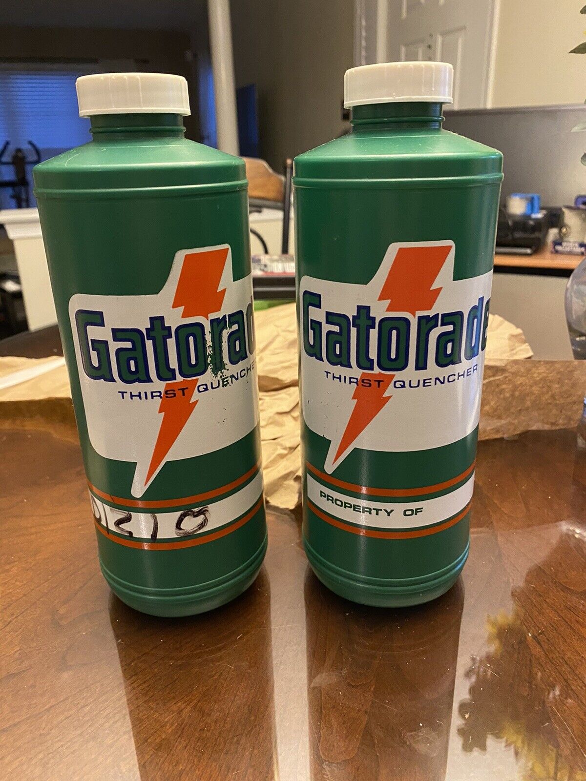 Vintage 1980s Gatorade Bottle Thirst Quencher Green Squirt Athletics 1985