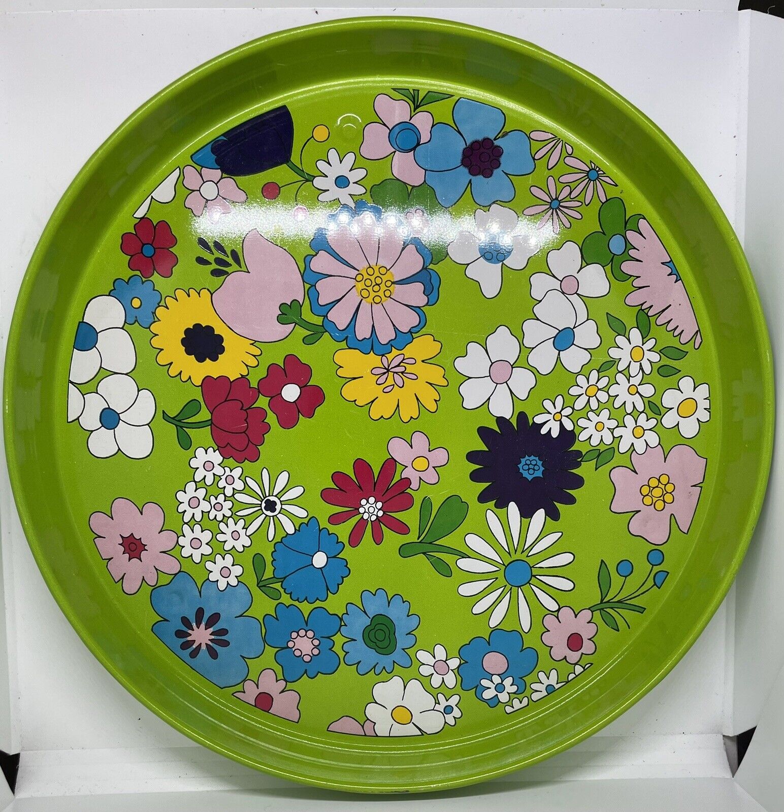 VINTAGE MID-CENTURY MOD BRIGHT GREEN ROUND FLORAL METAL SERVING TRAY 1960s/70s