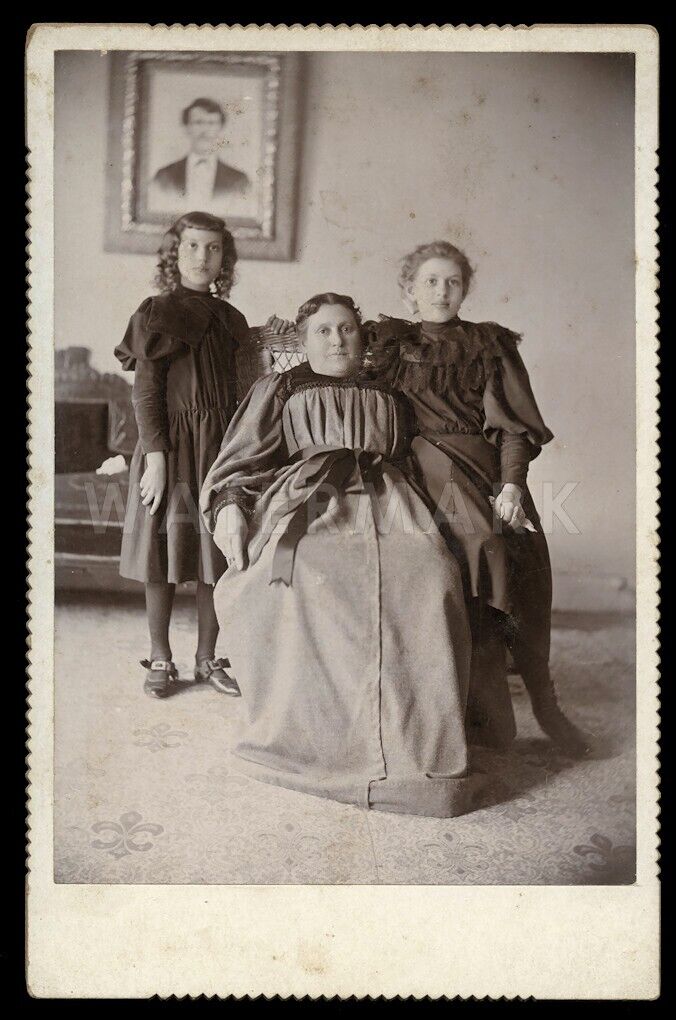 St. Joseph Missouri Family Woman & Girls + Mourning Portrait of Husband - Widow