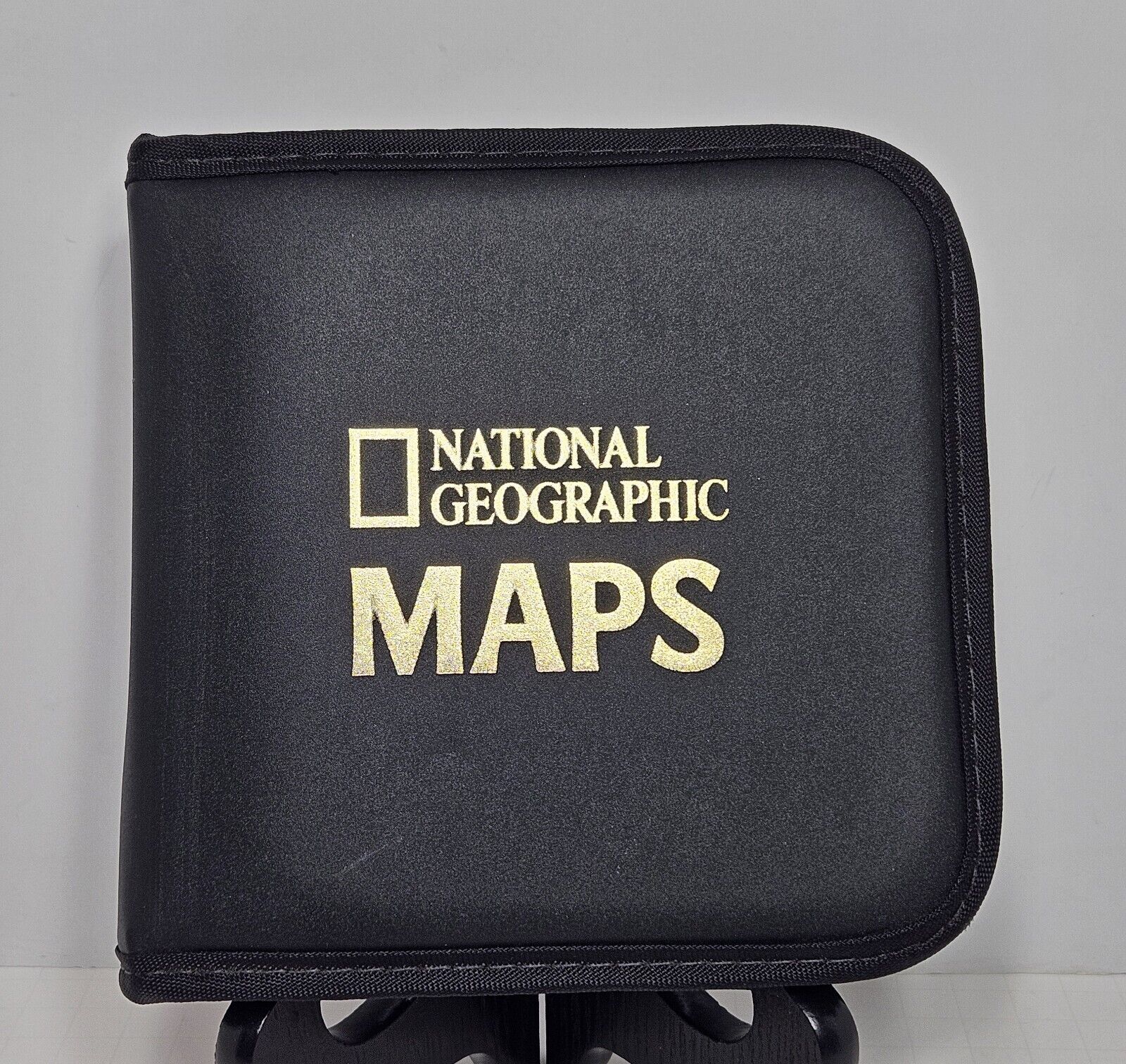 National Geographic Maps 8 Disc Set CD-ROM Windows 95/98 With Zip-Up Case