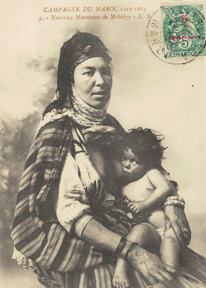 PA4034 ETHNIC CAMPAGNE DU MAROC 1912-1913  MAROC WOMAN GIVING BREASTFEEDING