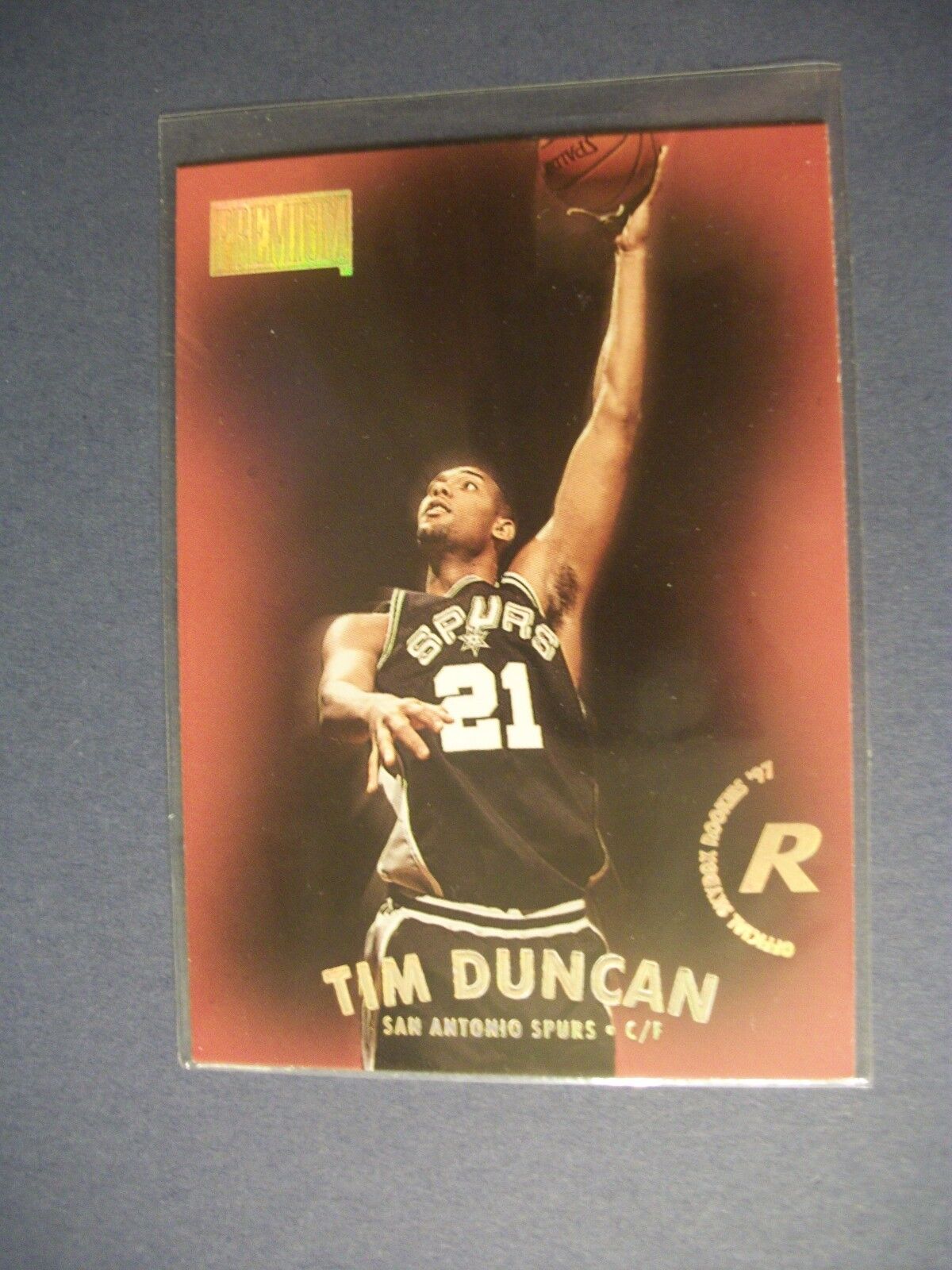 TIM DUNCAN 1997-98 SkyBox Premium Rookie #112 RC Spurs