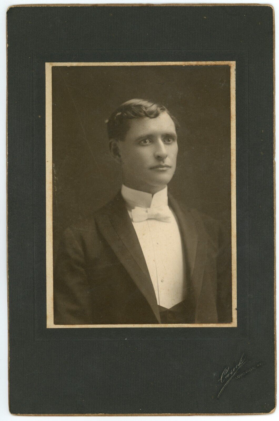 CIRCA 1890'S LARGE ANTIQUE CABINET CARD OF VERY HANDSOME LOOKING MAN IN SUIT