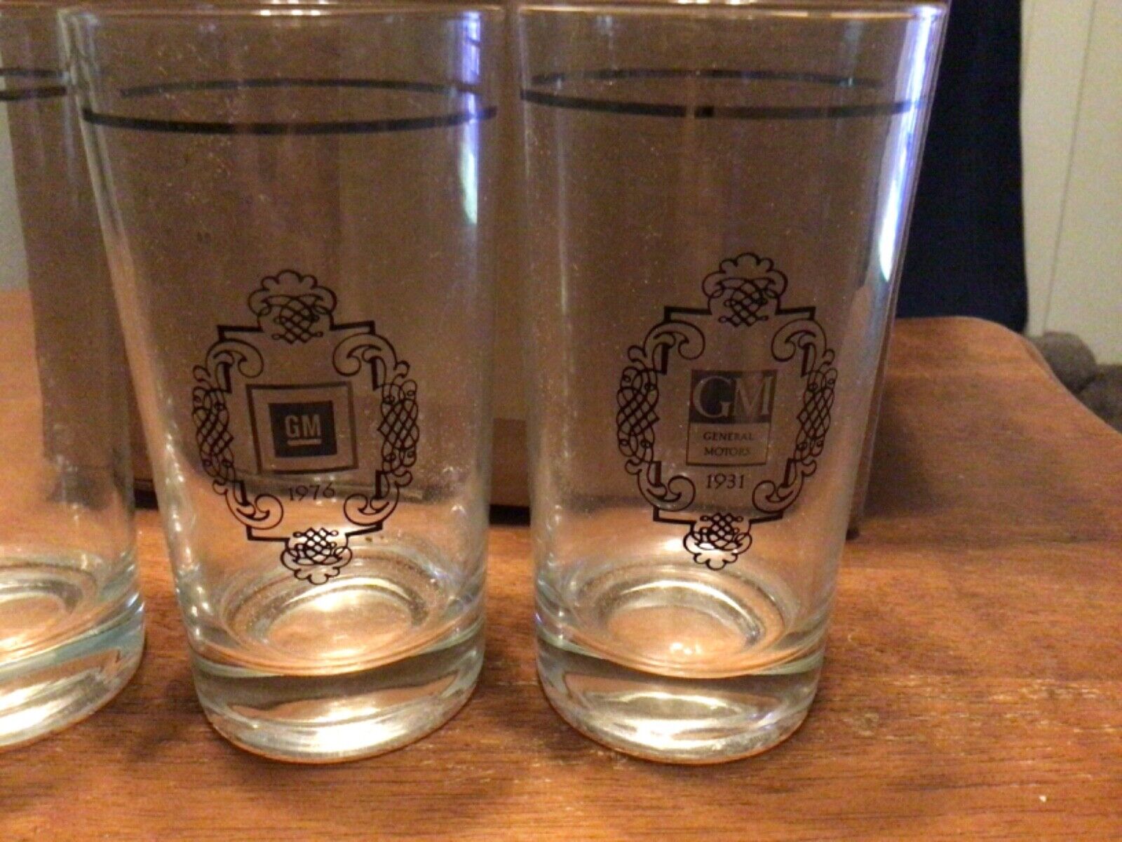 Vintage General Motors Logo Collectable Drinking Glasses. total of 4 w/box